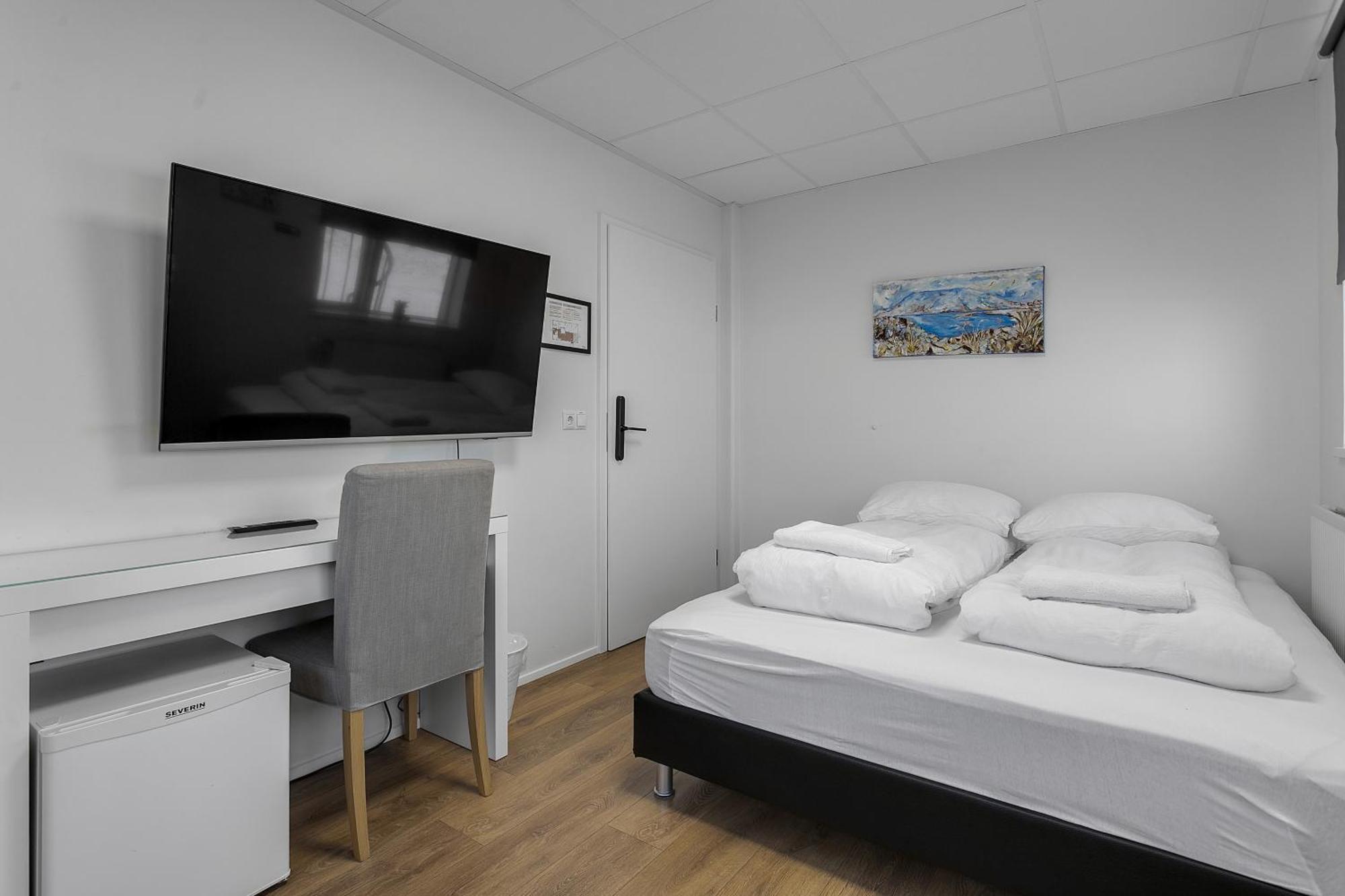 Bank Guesthouse By Kef Airport Keflavík Exteriér fotografie